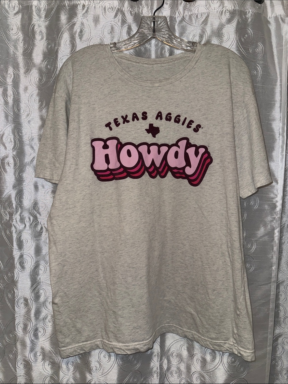 Texas A&M Aggies "Howdy" Graphic Tee - Light Heather Gray Women’s Size Large 🔥G9